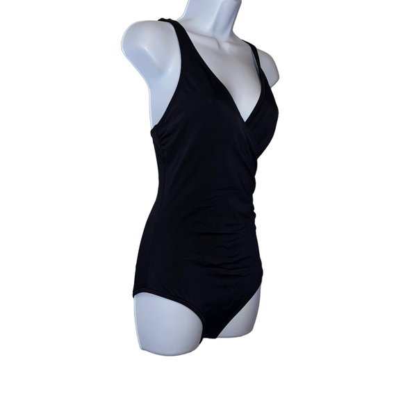 Lands End Womens One Piece Swimsuit 8 Swimwear Black Wire Free Bra Padding Beach - Picture 4 of 10